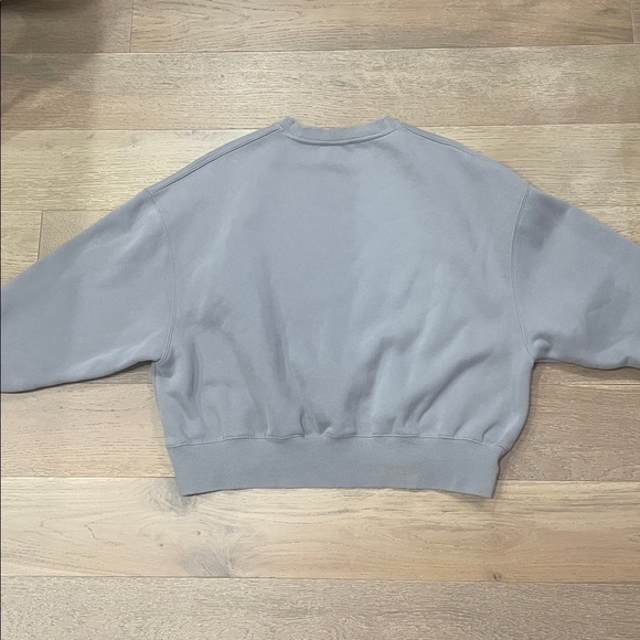 Gold Hinge Gray Crew Neck Sweater - Picture 2 of 3